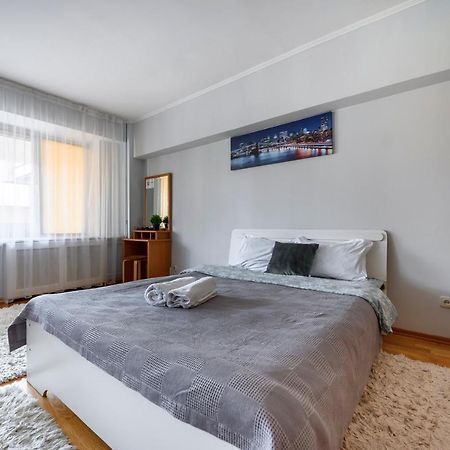 На Проспекте Ленина Appartement Alma-Ata Buitenkant foto