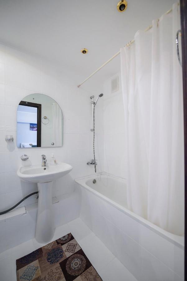 На Проспекте Ленина Appartement Alma-Ata Buitenkant foto